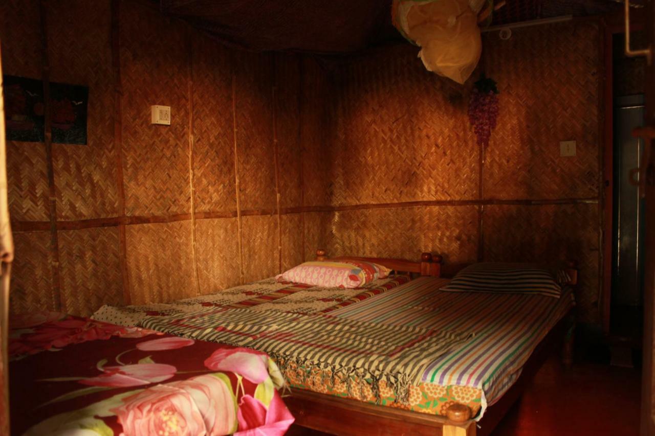 Elara Beach View Homestay アーラップーザ県 エクステリア 写真